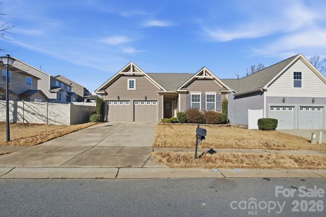 4318 Connestee Court, Charlotte, NC 28269