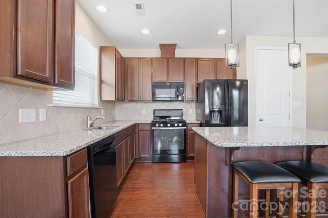 4318 Connestee Court, Charlotte, NC 28269