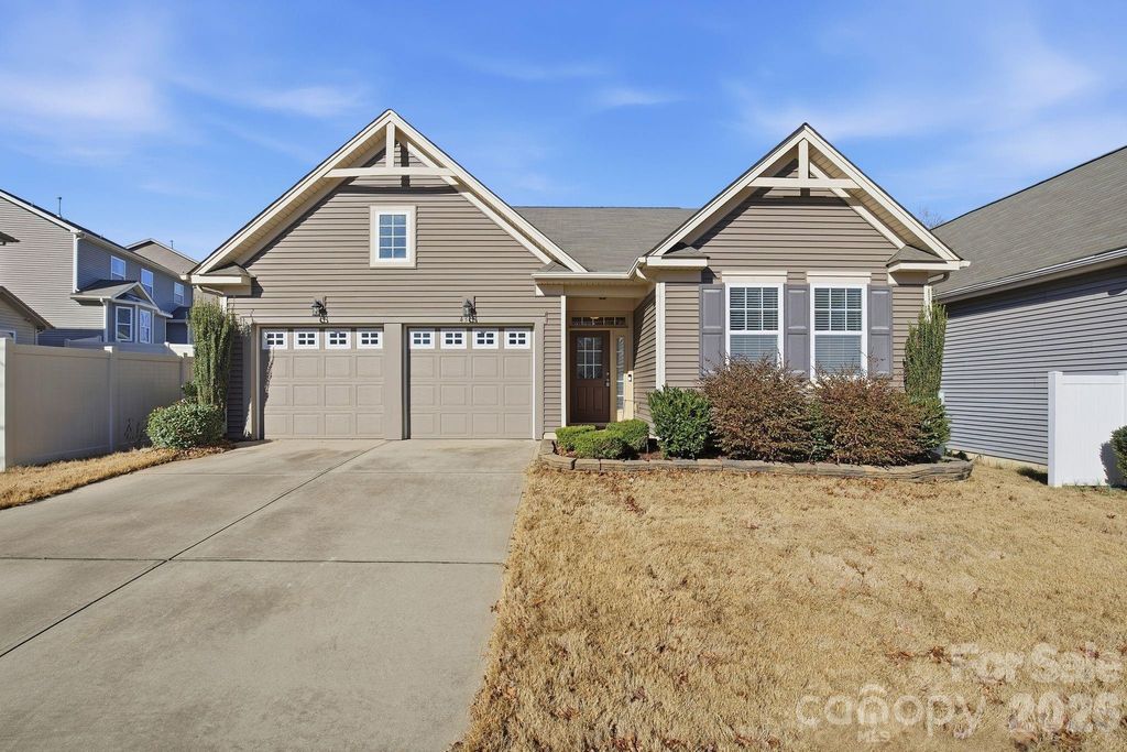 4318 Connestee Court, Charlotte, NC 28269