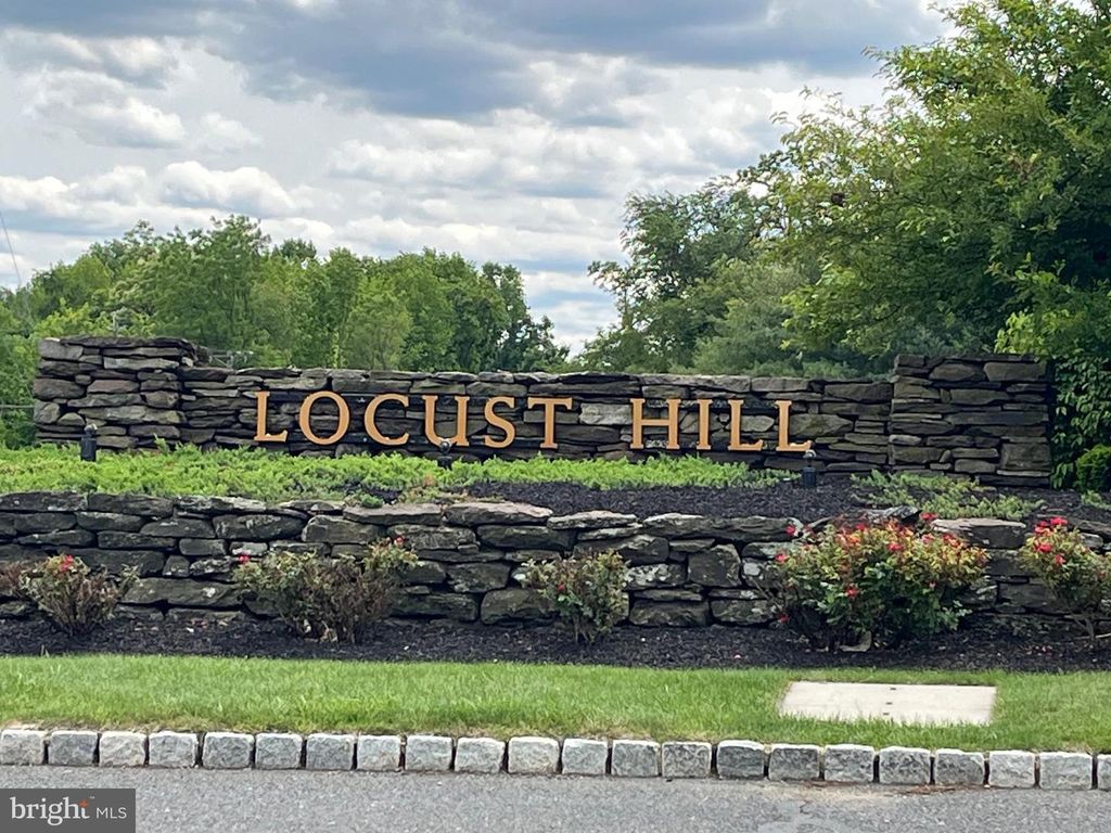 108 CAITLIN LN, Hamilton, NJ 08691