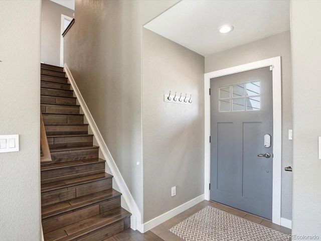 9912 Saybrook St, Highlands Ranch, CO 80126