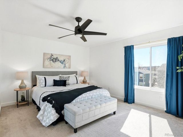 9912 Saybrook St, Highlands Ranch, CO 80126