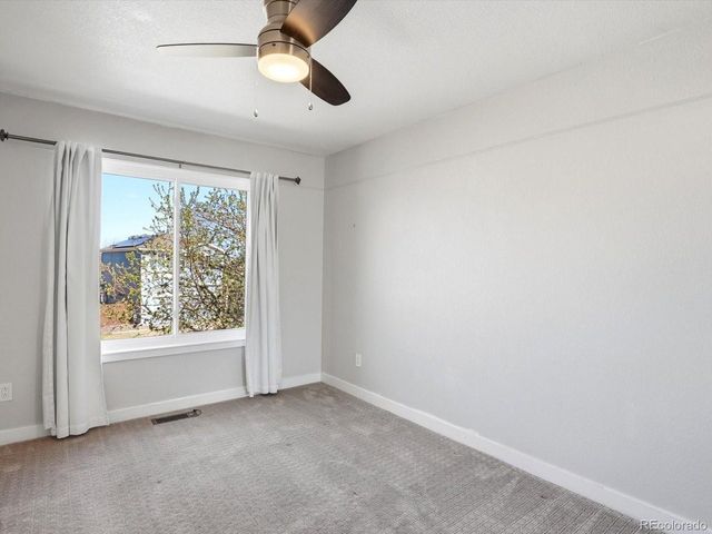 9912 Saybrook St, Highlands Ranch, CO 80126