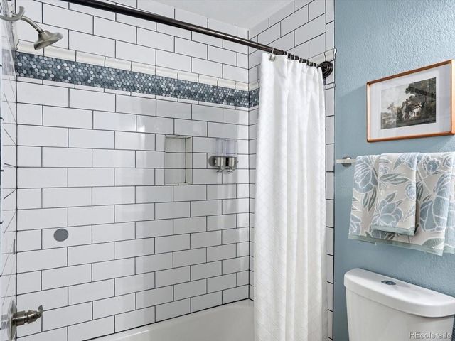 9912 Saybrook St, Highlands Ranch, CO 80126