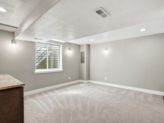 9912 Saybrook St, Highlands Ranch, CO 80126