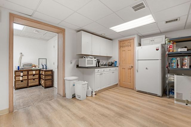 61 Massachusetts, Arlington, MA 02474