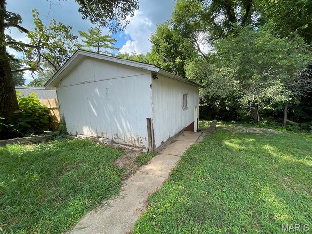 141 N 31st Street, Belleville, IL 62226