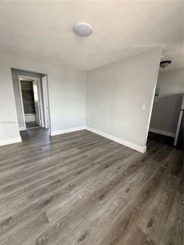 7001 NW 15th Ave 4, Miami, FL 33147