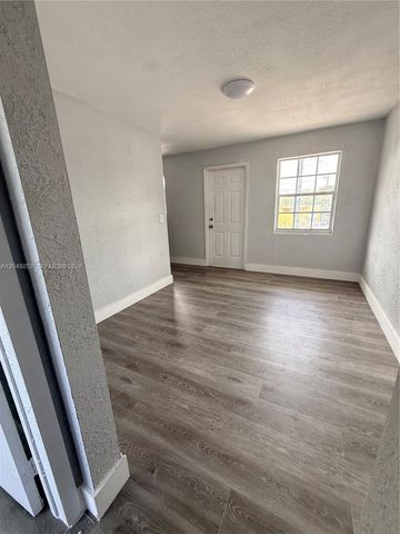 7001 NW 15th Ave 4, Miami, FL 33147