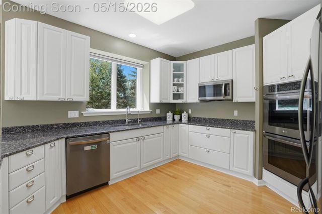 24366 Taft Road, Novi, MI 48375
