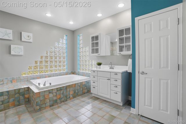 24366 Taft Road, Novi, MI 48375