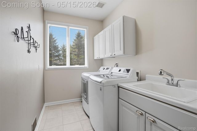 24366 Taft Road, Novi, MI 48375