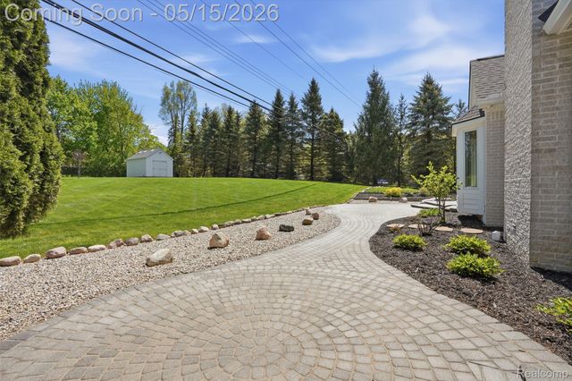 24366 Taft Road, Novi, MI 48375