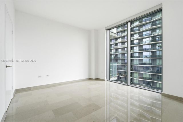 88 SW 7th St 2302, Miami, FL 33130