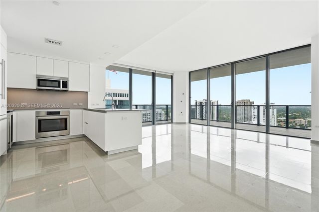 88 SW 7th St 2302, Miami, FL 33130