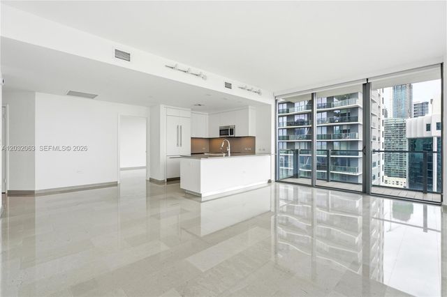 88 SW 7th St 2302, Miami, FL 33130