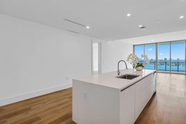 220 Lake Shore Drive 1908, Lake Park, FL 33403