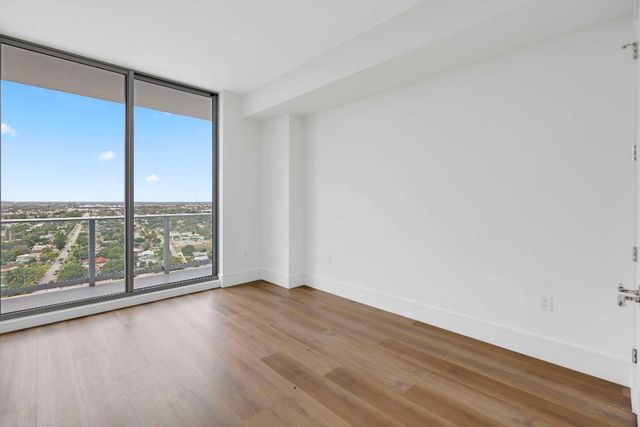 220 Lake Shore Drive 1908, Lake Park, FL 33403