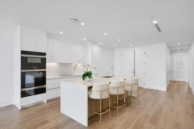 220 Lake Shore Drive 1908, Lake Park, FL 33403