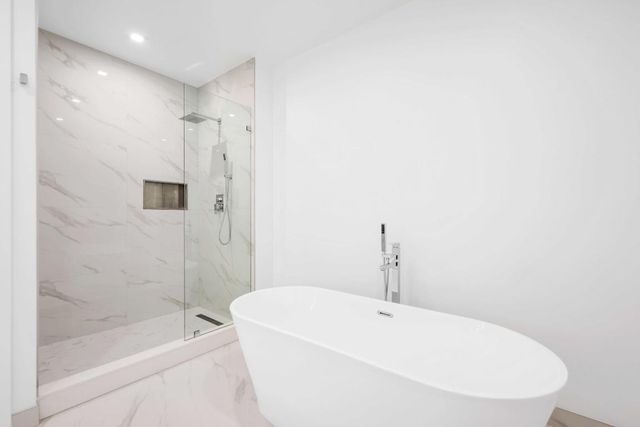 220 Lake Shore Drive 1908, Lake Park, FL 33403