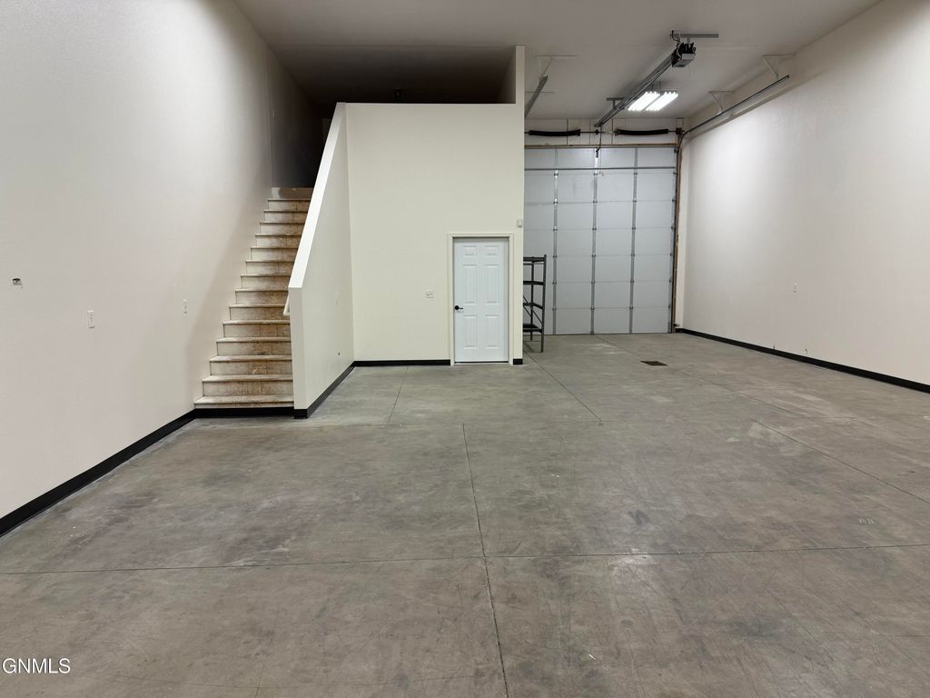 3220 Rock Island Place, Bismarck, ND 58504 photo 3