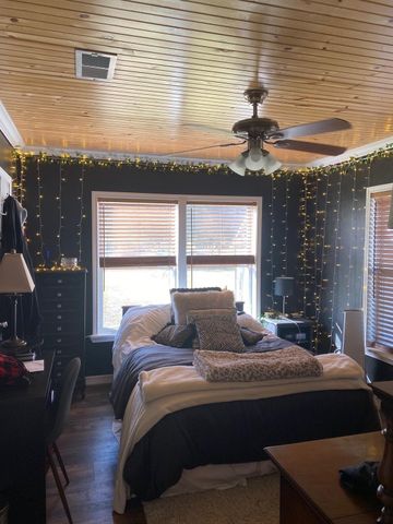 121 Mabry Street, New Waverly, TX 77358