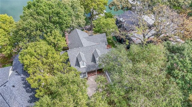 424 South Shore Drive, Lake Winnebago, MO 64034