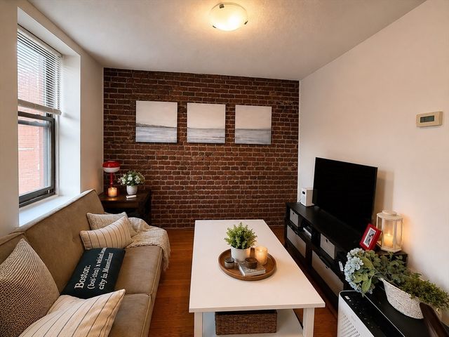 206 Endicott St 3, Boston, MA 02113