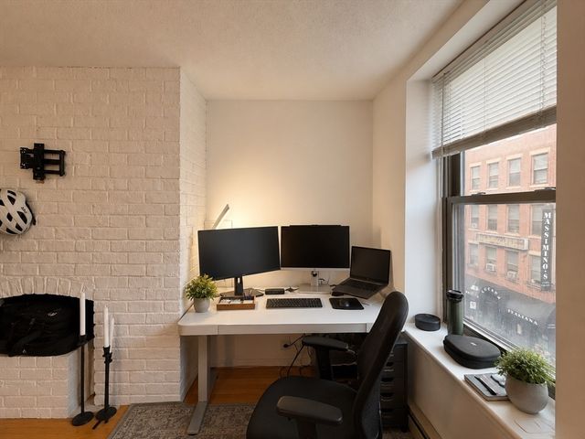 206 Endicott St 3, Boston, MA 02113