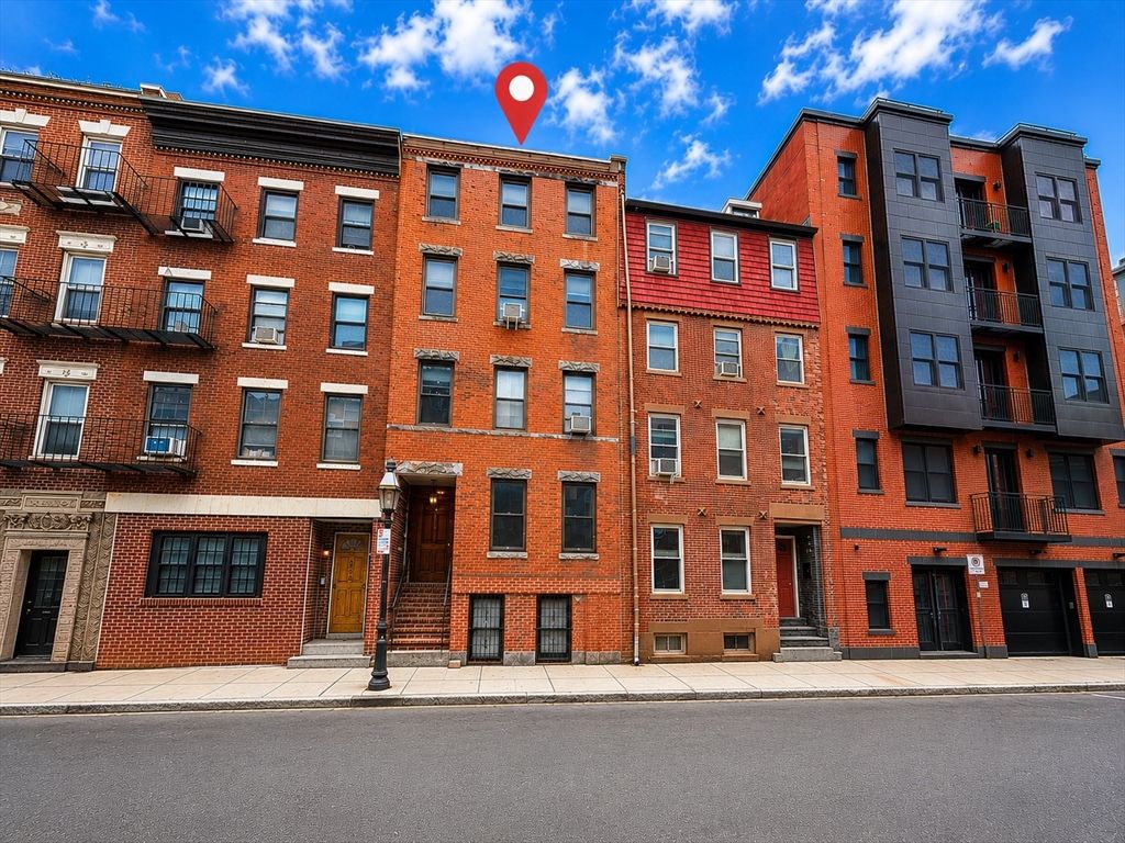 206 Endicott St 3, Boston, MA 02113