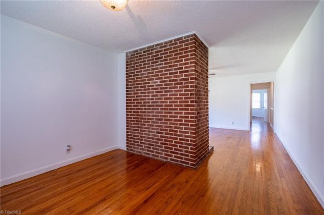 3956 Talcott Avenue, Winston-salem, NC 27106