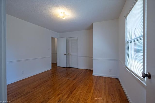 3956 Talcott Avenue, Winston-salem, NC 27106