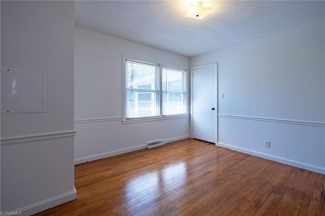 3956 Talcott Avenue, Winston-salem, NC 27106