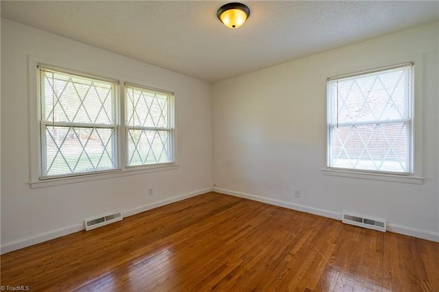 3956 Talcott Avenue, Winston-salem, NC 27106