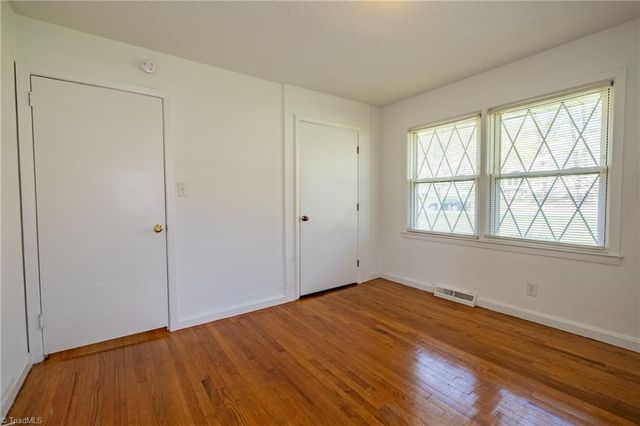 3956 Talcott Avenue, Winston-salem, NC 27106