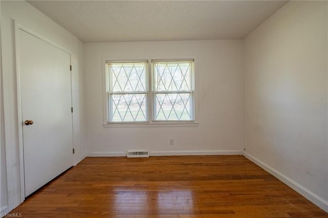 3956 Talcott Avenue, Winston-salem, NC 27106