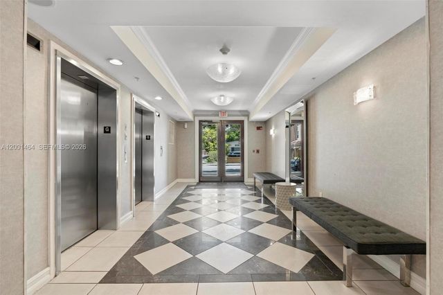 1919 Van Buren St 417A, Hollywood, FL 33020