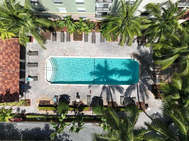 1919 Van Buren St 417A, Hollywood, FL 33020