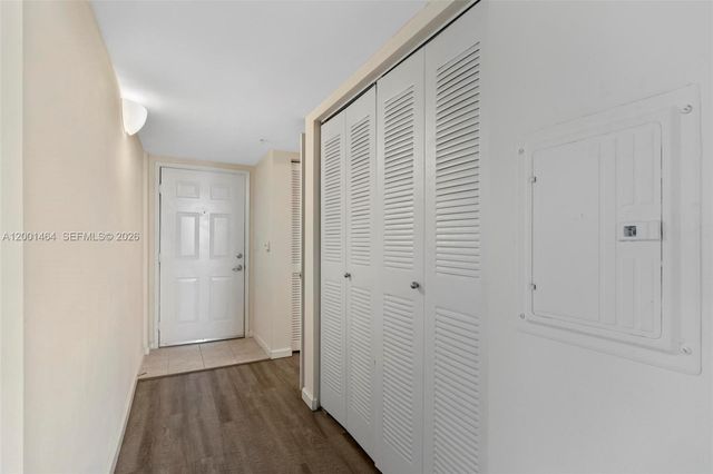 1919 Van Buren St 417A, Hollywood, FL 33020