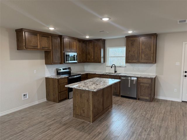 6012 Piper Anne Street, Azle, TX 76020