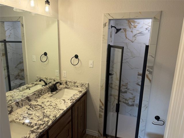 6012 Piper Anne Street, Azle, TX 76020