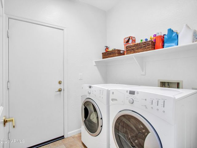 2436 W LEWIS AND CLARK Trail, Phoenix, AZ 85086