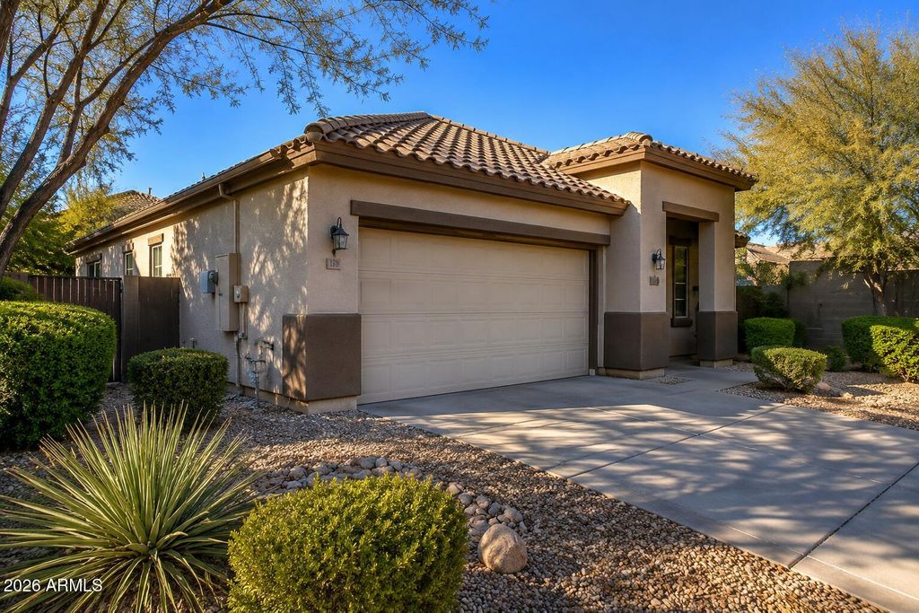 2436 W LEWIS AND CLARK Trail, Phoenix, AZ 85086 — photo 2