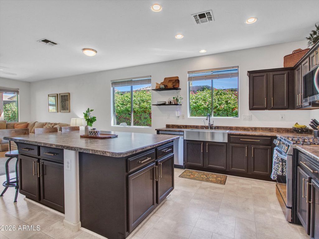 2436 W LEWIS AND CLARK Trail, Phoenix, AZ 85086 — photo 5
