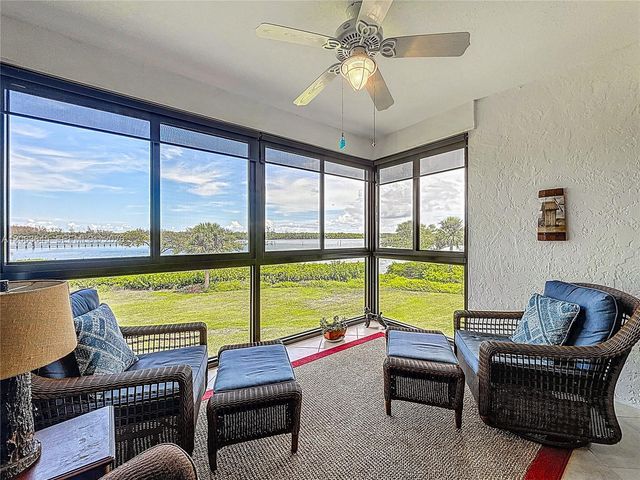 6082 SE Landing Way 11, Stuart, FL 34997