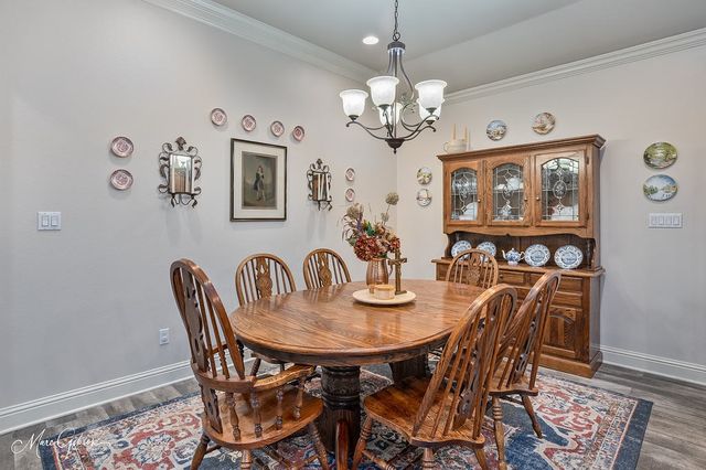 512 Chinquipin Drive, Bossier City, LA 71111