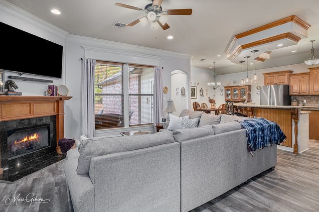 512 Chinquipin Drive, Bossier City, LA 71111