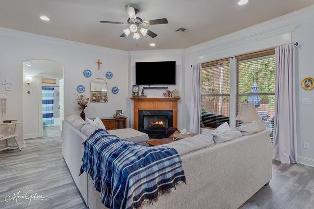 512 Chinquipin Drive, Bossier City, LA 71111