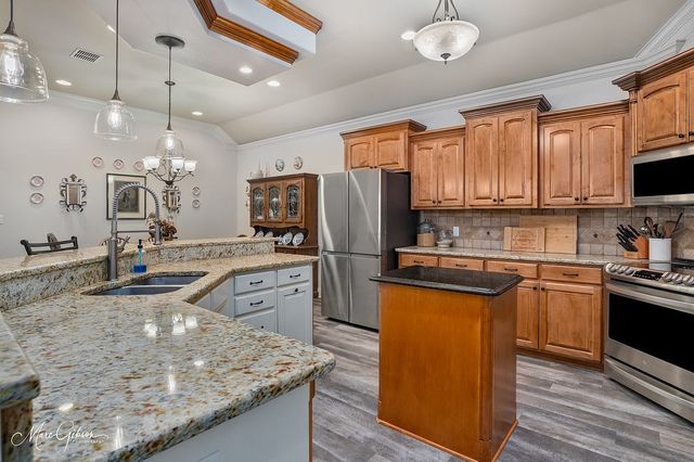 512 Chinquipin Drive, Bossier City, LA 71111