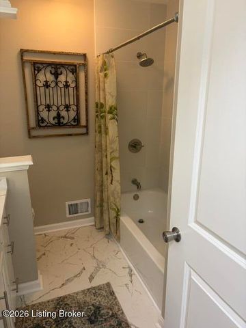 8801 Halford Way, Louisville, KY 40299